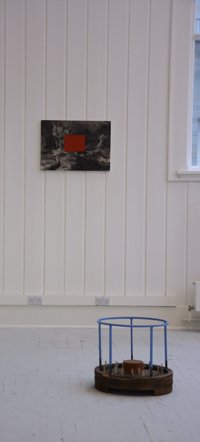 POLLARDING RED + RING CATTLE FEEDER detail